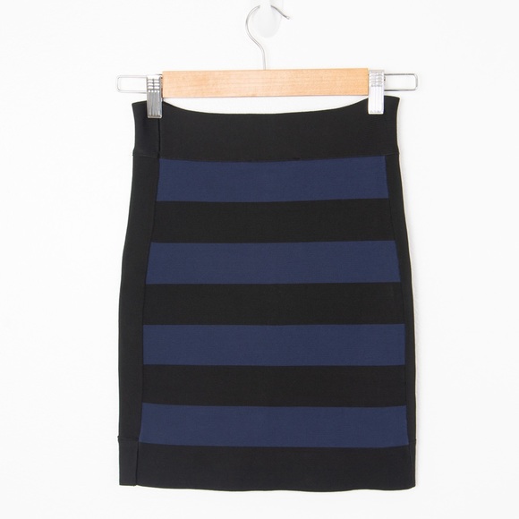 NWOT BCBGMAXAzira Bandage Mini Tulip Hem Skirt in Black and Blue - Picture 4 of 6